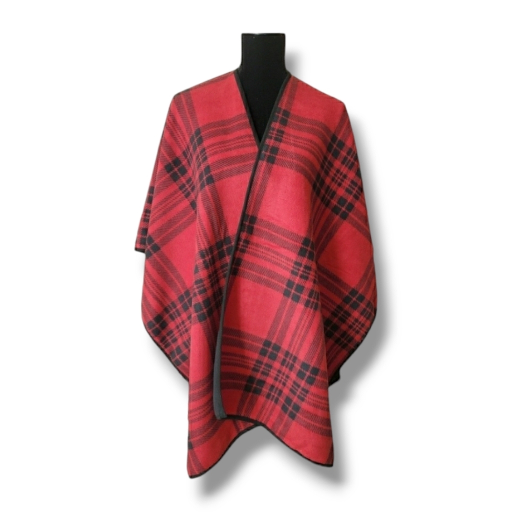 NWT Woolrich Blanket Wrap in Black & Red Reversable Fleece